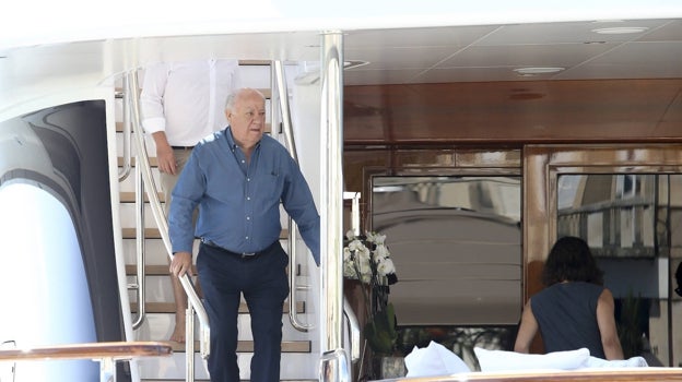 En 2019 se tomaron estas imágenes de Amancio Ortega en su yate Drizzle.