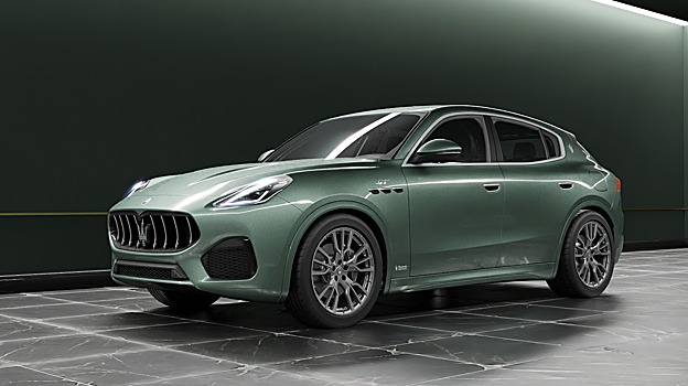 Este SUV presenta carrocería en Verde Royale y tapicería de cuero marrón