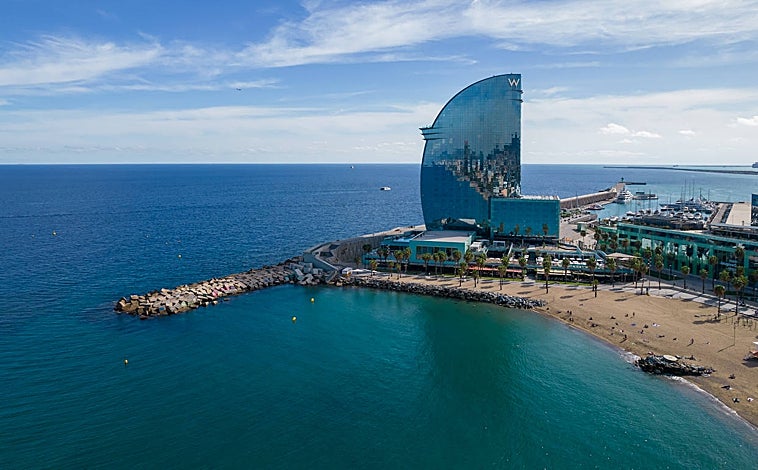 Imagen principal - El hotel W Barcelona invita a una Nochevieja bajo el mar.
