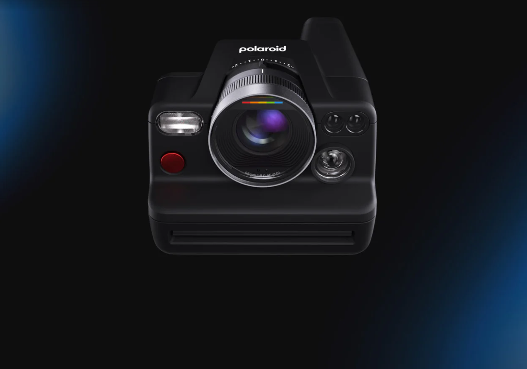 La Polaroid I-2, con un diseño icónico a la par que original, es la primera cámara instantánea analógica con controles manuales integrados. Este modelo viene con sistema de enfoque de 3 lentes, las más nítidas jamás creadas por la compañía, el cual se puede combinar con las aperturas más amplias y el medidor de distancia Lidar integrado para crear retratos de gran calidad con una hermosa profundidad de campo. Incluye, también, 7 diafragmas diferentes, una montura de rosca de lente compatible con filtros de 49 mm, conectividad Bluetooth y es compatible con películas i-Type, 600 y SX-70. Precio: 699,99 euros.