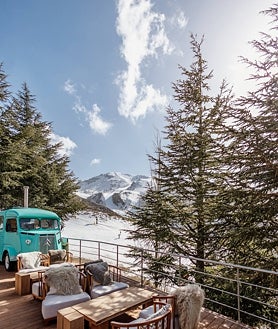 Imagen secundaria 2 - El renovado Maribel ofrece 29 habitaciones y suites, la mayoría con vistas a lamontaña. 