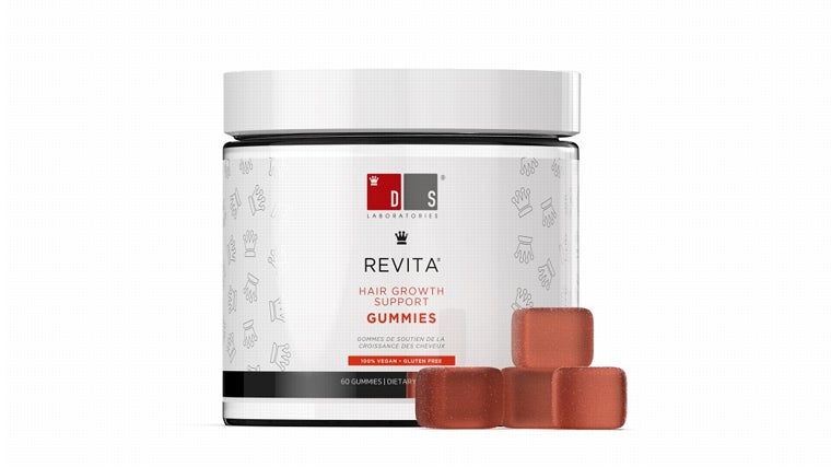Revita® Gummies de DS Laboratories® (29,95 euros): su fórmula patentada incluye más de 10 ingredientes activos y está basada en las últimas tendencias terapéuticas para el tratamiento de la alopecia.