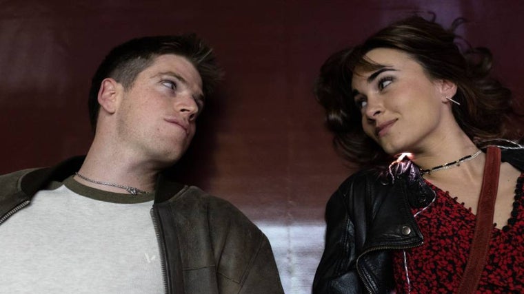 Miguel Bernardeau y Aitana en una escena de 'La última'