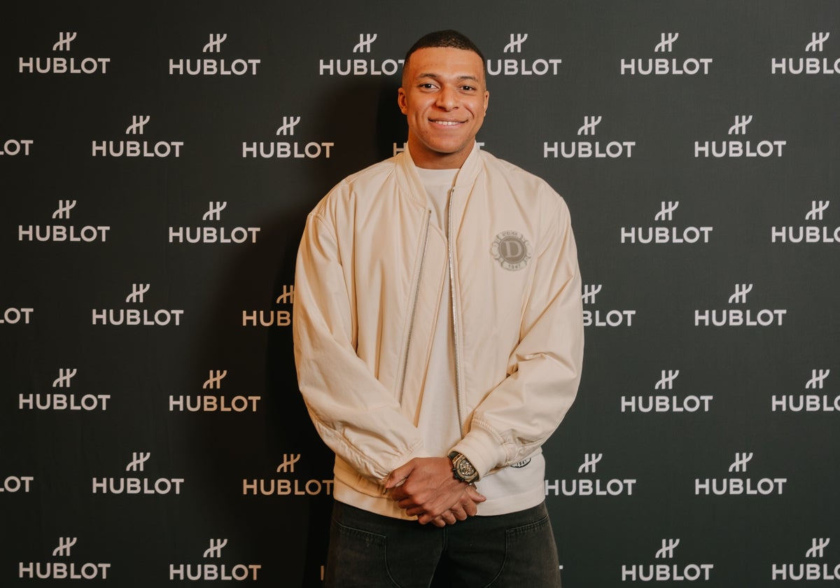 Así es el nuevo reloj inteligente de Hublot que ha presentado Mbappé