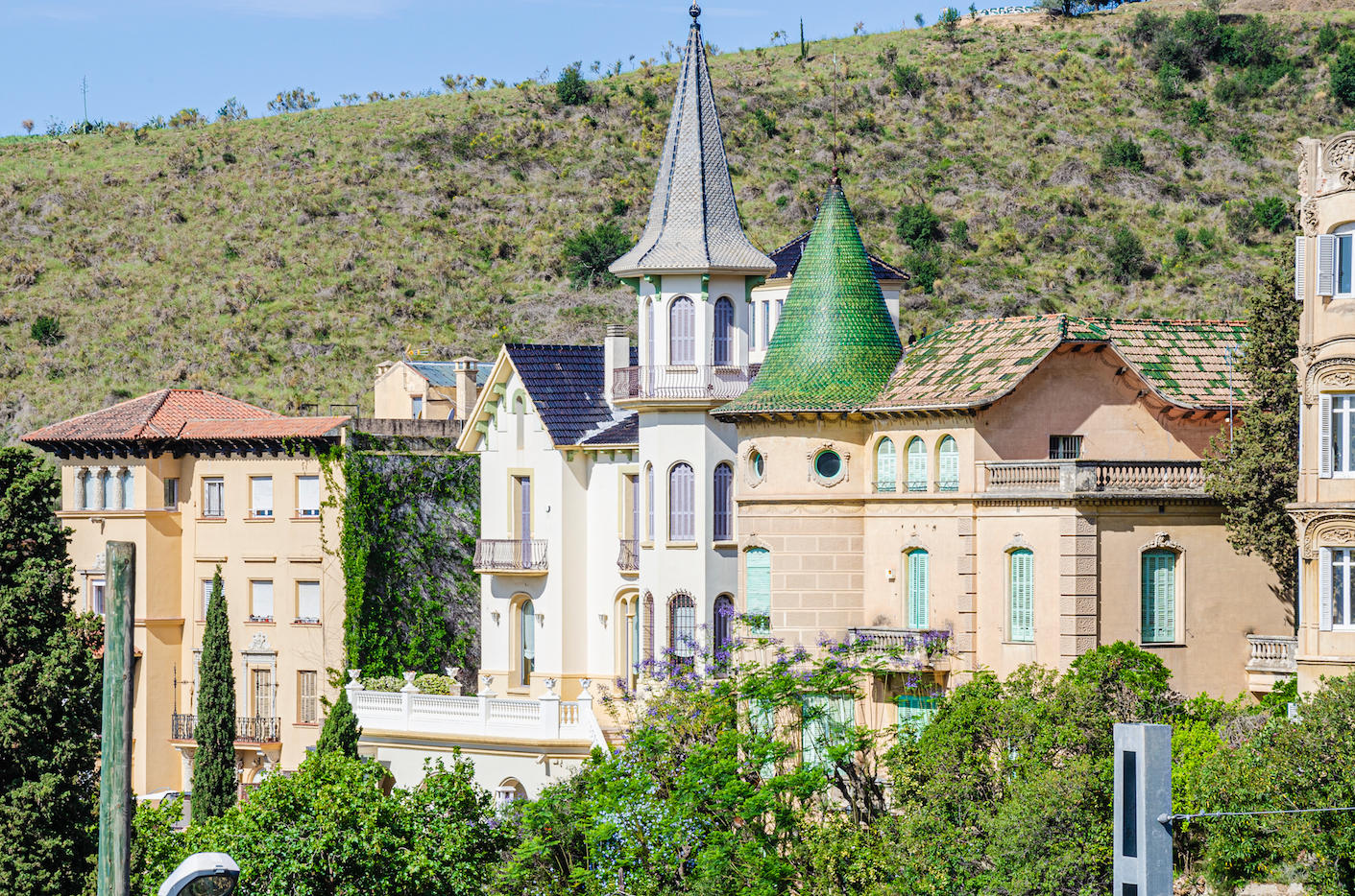 La vivienda tiene 1.150 metros de espacio habitable repartidos en cuatro plantas en los que se reparten seis dormitorios y ocho cuartos de baño