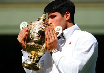 El exclusivo Rolex con el que Carlos Alcaraz alzó el trofeo de Wimbledon vale más de 100.000 euros