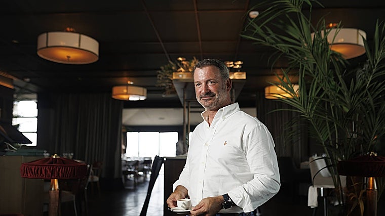 Apasionado por los caballos, Álvaro Arrieta tiene cinco hijos y está casado con la expolítica vasca Arantza Quiroga.