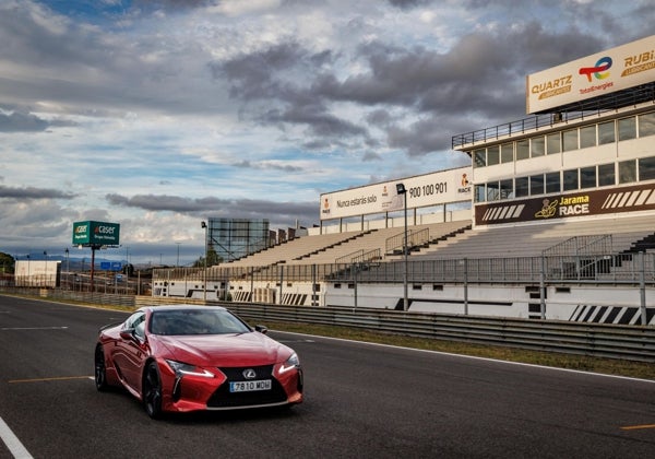 Motor Session Summum: probar coches de lujo en el circuito del Jarama