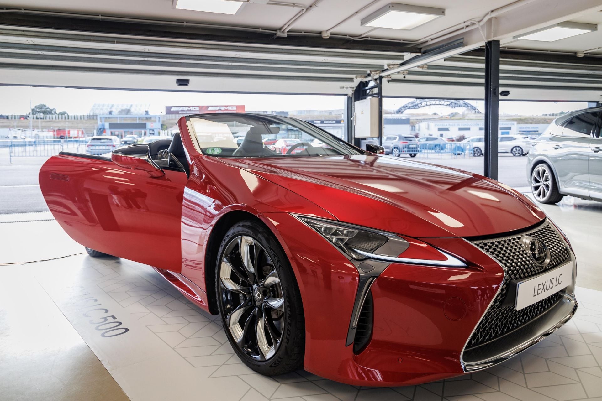 El Lexus LC50 Cabrio formó parte de la exposición dentro del Motor Session Summum. 