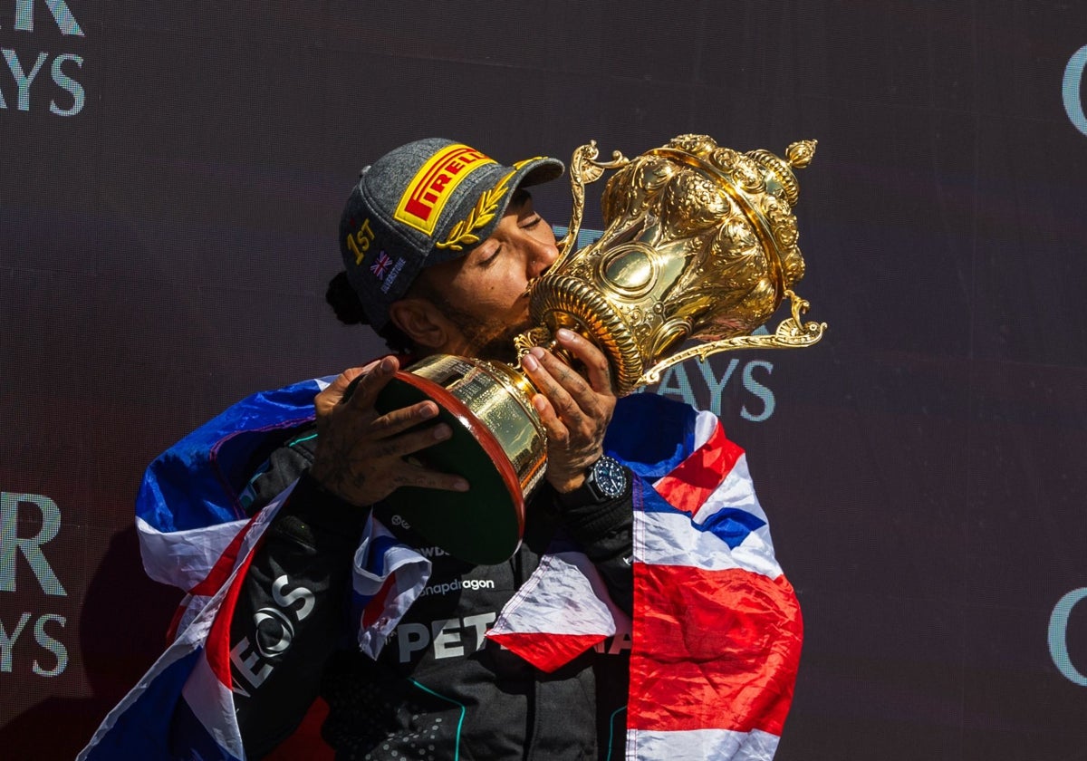 Subastado el reloj que lució Hamilton en el Gran Premio de Gran Bretaña.