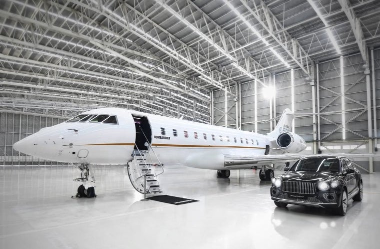 Unidad personalizada por Bombardier y Bentley