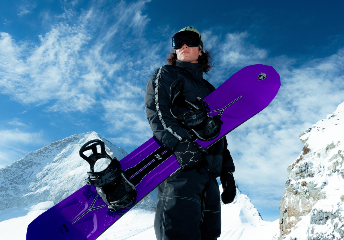 Así es la primera tabla de snowboard que ha creado Lamborghini con Capita