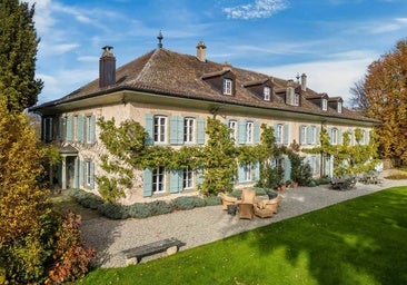 La impresionante casa de campo en Suiza donde vivió hasta su muerte Audrey Hepburn está a la venta por 20 millones de euros