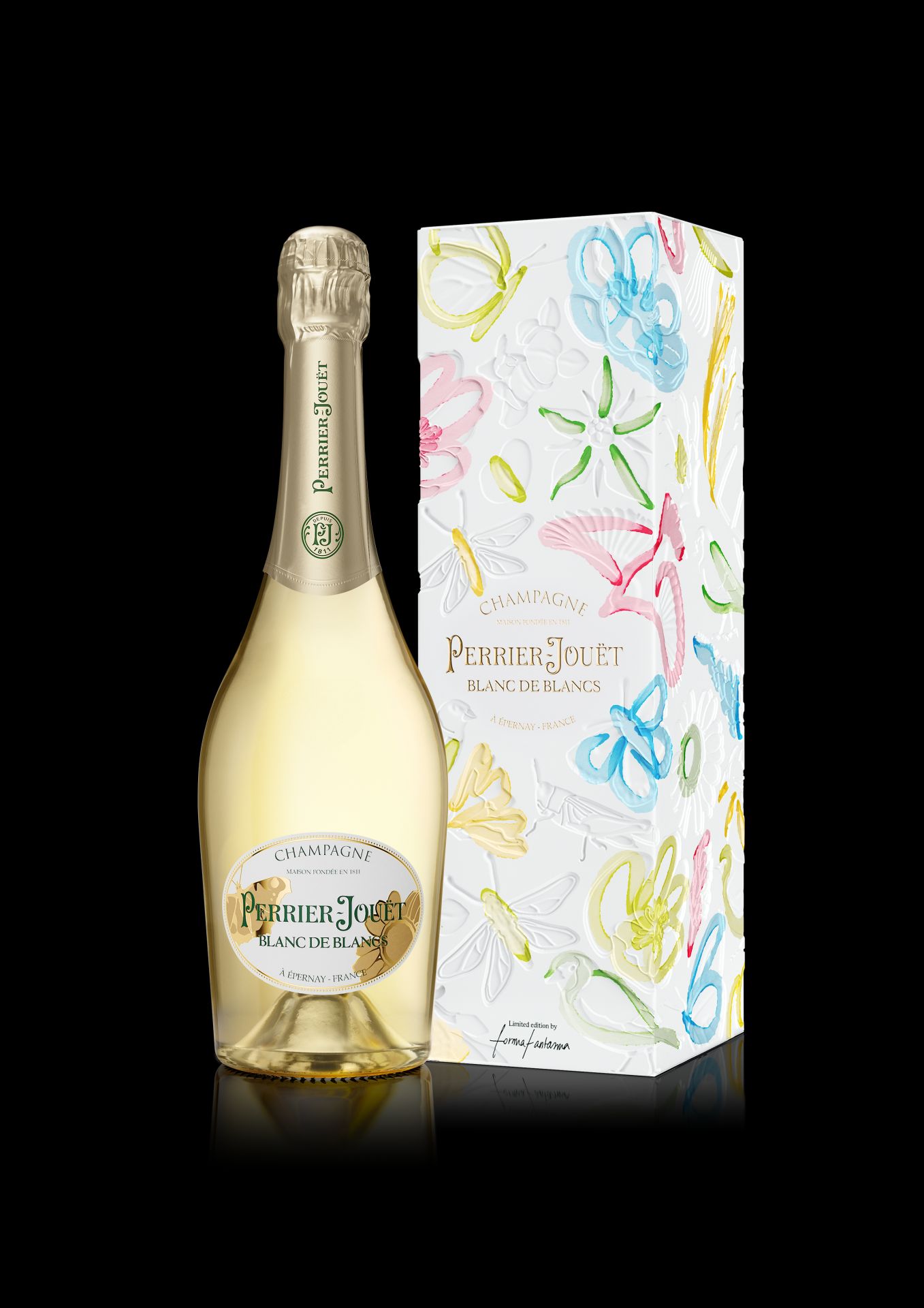 Y como todas las cosas buenas de la vida, el amor hay que celebrarlo y nada mejor que hacerlo con un brindis de lujo. El champán de Perrier-Jouët con su elegancia floral, es la mejor manera de decir «te quiero» sin necesidad de usar las palabras. Ideal para noches de miradas largas, conversaciones sin prisas y brindis que se quedan grabados en el corazón. Para eso amores que simplemente se merecen lo mejor. Precio: 109 euros
