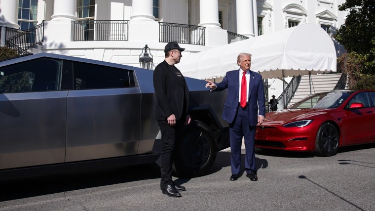 Donald Trump se ha rodeado de millonarios, como Elon Musk.