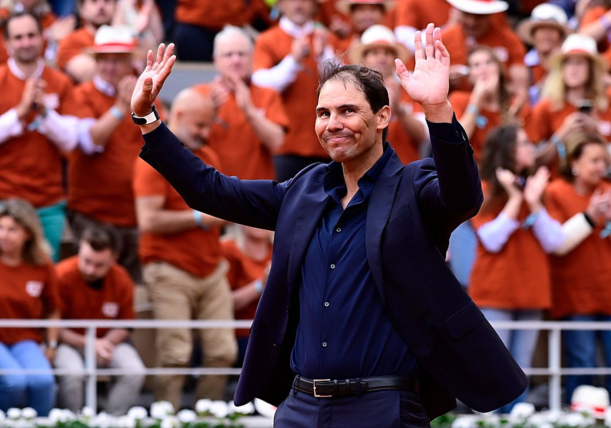 Rafa Nadal durante su homenaje en Roland Garros
