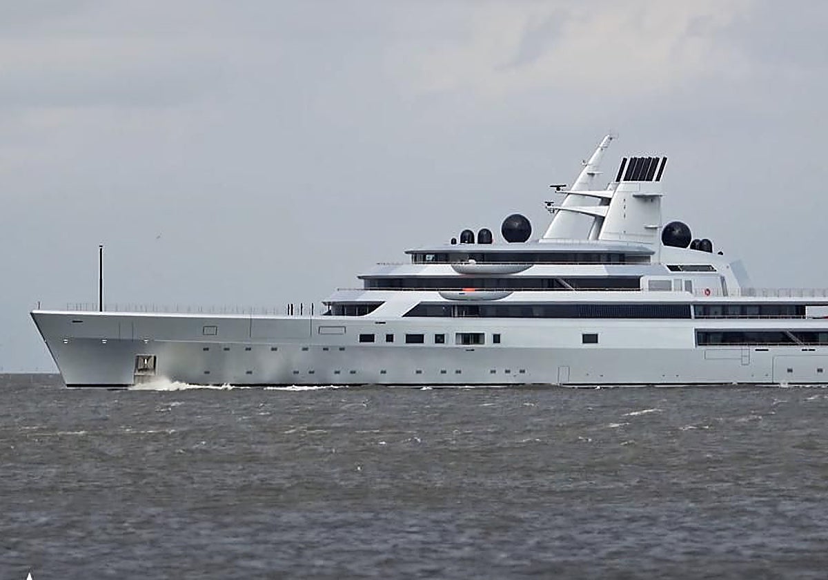 El yate del fundador de Google está en Ibiza.