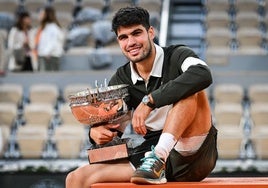 Así es el exclusivo Rolex de esfera turquesa con el que Carlos Alcaraz levantó su segundo Roland Garros