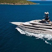 El superyate en el que pasa sus vacaciones Magic Johnson: más de un millón de euros a la semana de alquiler