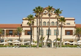 Le Méridien RA, el único resort gran lujo de la Costa Dorada fue un sanatorio marítimo