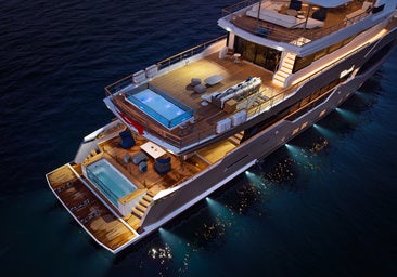 40 MXP, el exclusivo yate de lujo con dos piscinas infinitas