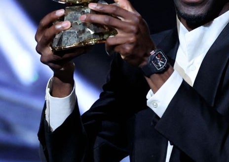 Image secondaire 1 - Le footballeur a remporté le Ballon d'Or avec une montre d'une valeur de plus de 350 000 euros.