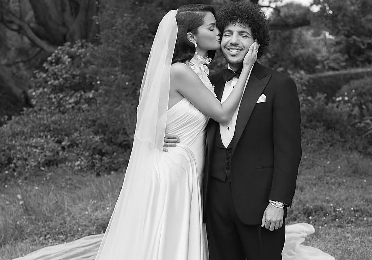 Selena Gomez y Benny Blanco en su boda.