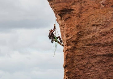 Qué hay detrás de la fiebre popular por la escalada: cómo empezar en la disciplina de moda