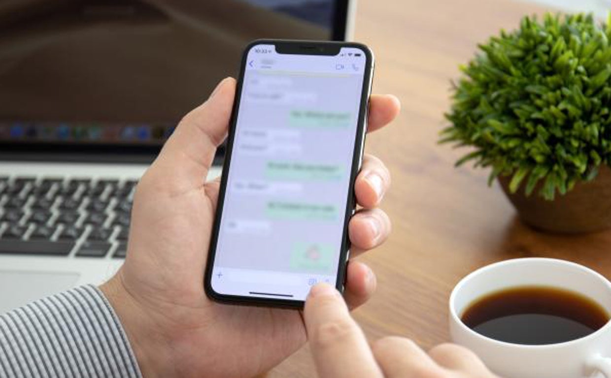 Apple detecta un error que permite a los hackers hacerse con el control de tu iPhone