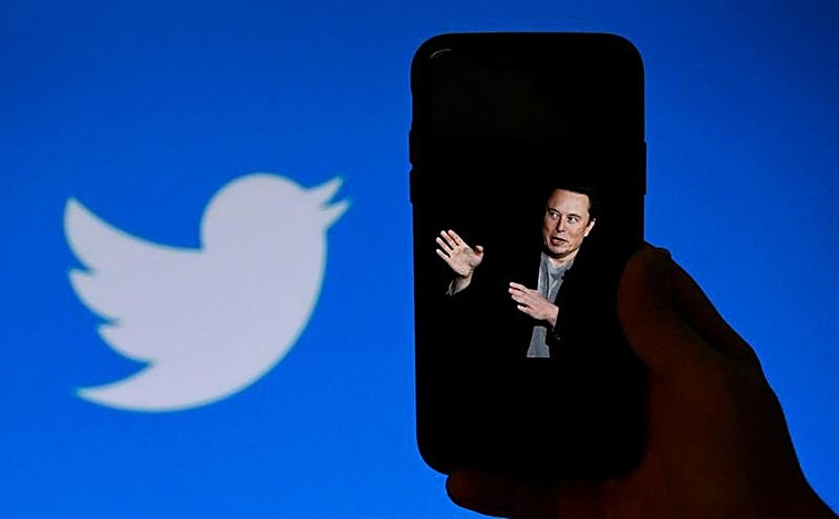 ¿Por qué Elon Musk ha cambiado de opinión y vuelve a querer comprar Twitter?