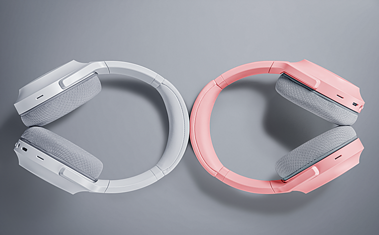 Imagen principal - Arriba, los nuevos Razer Barracuda. Abajo, de izquierda a derecha, los Kraken Kitty V2 Pro y el teclado Razer Huntsman V2 TKL