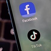 Escuelas de EE.UU. demandan a TikTok y Facebook por dañar la salud mental de los jóvenes