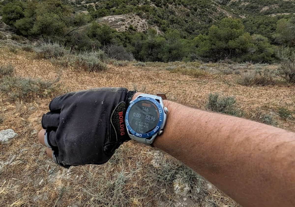 Probamos el Huawei Watch Ultimate, un reloj de buceo premium que