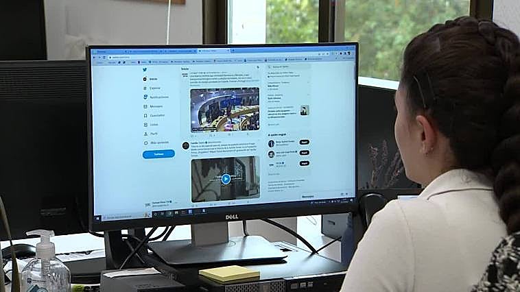 Elon Musk anuncia que probará su nueva IA con usuarios seleccionados de X (Twittter)