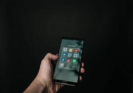 Las 10 aplicaciones más usadas por los españoles en 2023: Meta lidera el 'Top-3' y no es con Instagram