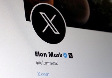 Europa acusa a X de «engañar» a los usuarios con su marca azul de verificación
