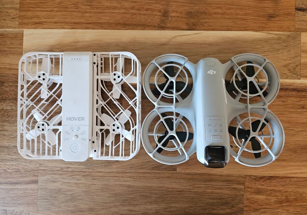 A la izquierda, el HoverAir X1, a la derecha el Neo