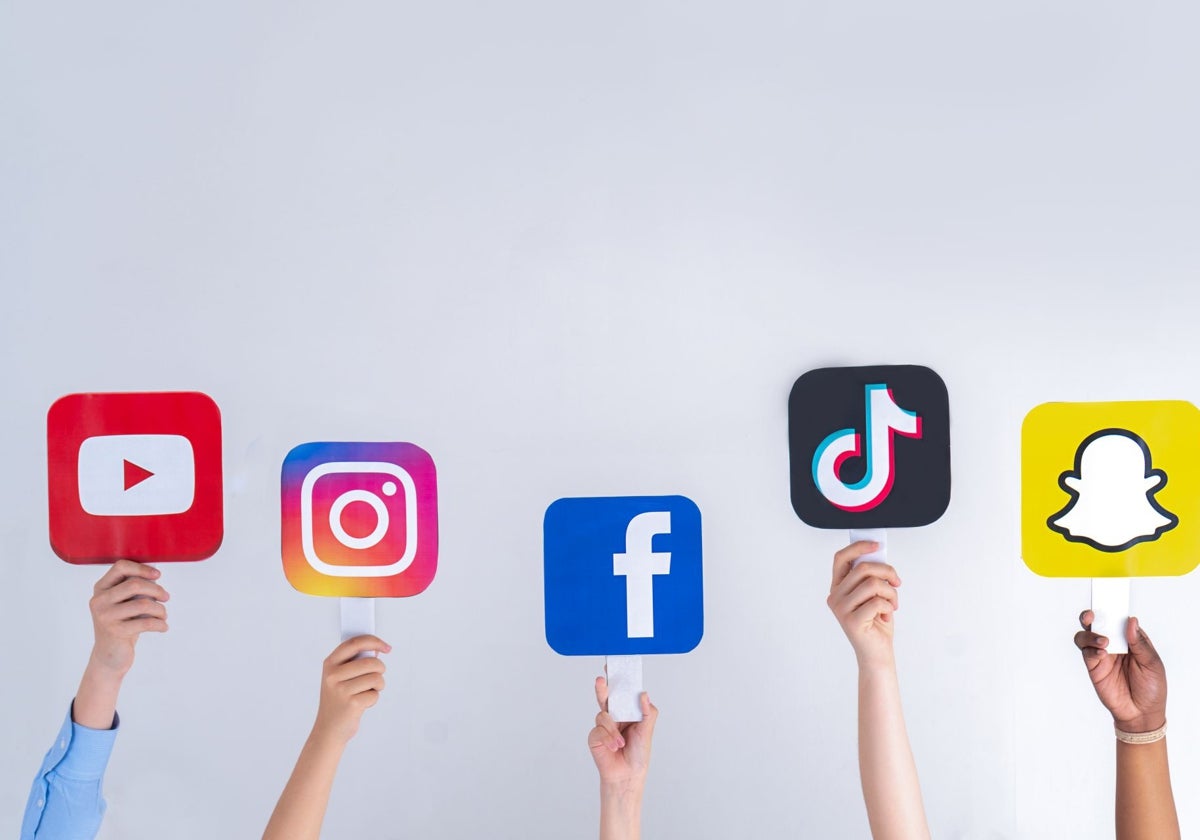 Bruselas señala a YouTube, Snapchat y Tiktok por poner en riesgo la salud mental con su algoritmo de recomendación