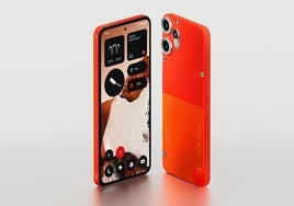 Nothing anuncia el Phone 2 Pro y unos auriculares cargados de IA