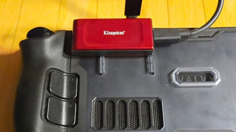 Probamos la Kingston XS1000, una memoria SSD del tamaño de la llave de tu coche