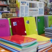 Los criminales se aprovechan de las ofertas en material escolar e intentan suplantar a los centros educativos por correo