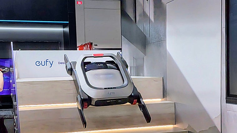 Robots para acompañar niños y pantallas que flotan: los &#039;gadgets&#039; más curiosos de IFA 2025