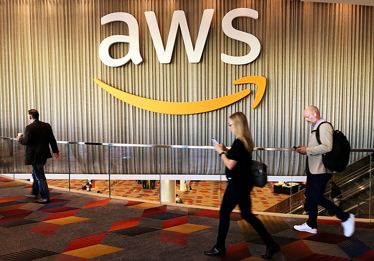 Logotipo de Amazon Web Services, en una imagen de archivo