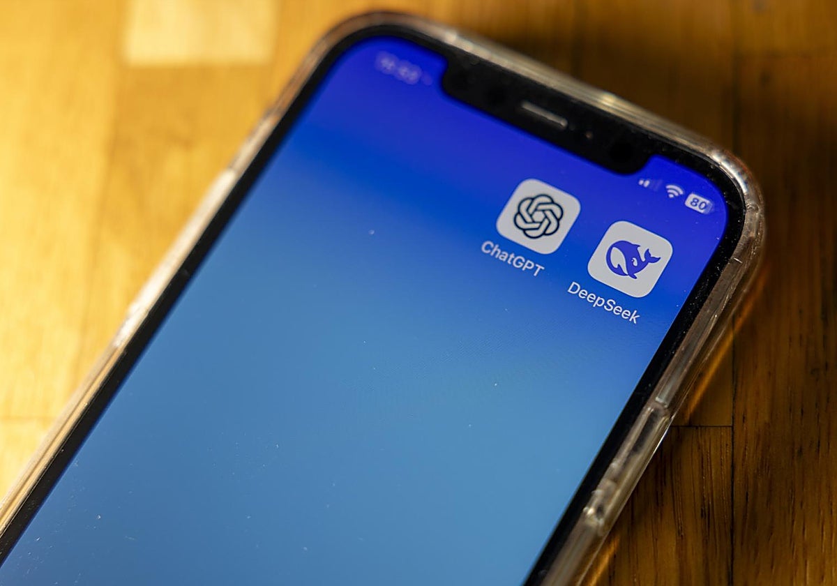 Las aplicaciones de ChatGPT y Deepseek