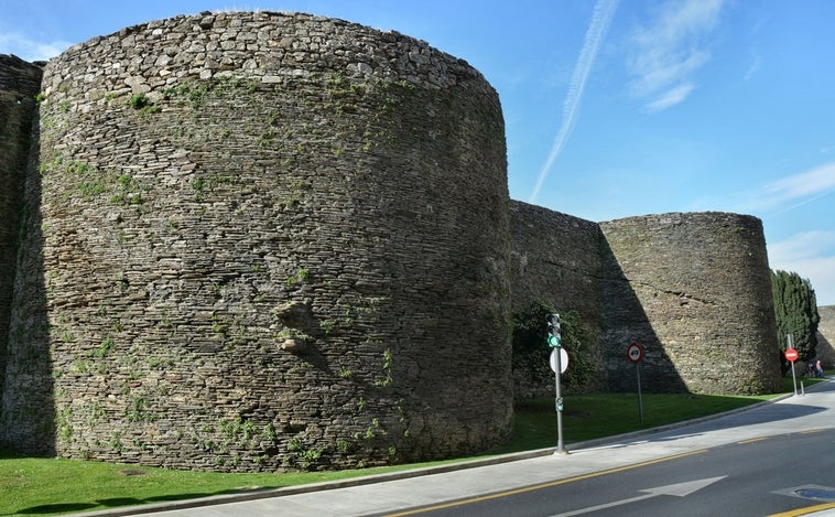 Qué ver (además) en la ciudad con la muralla romana mejor conservada del mundo