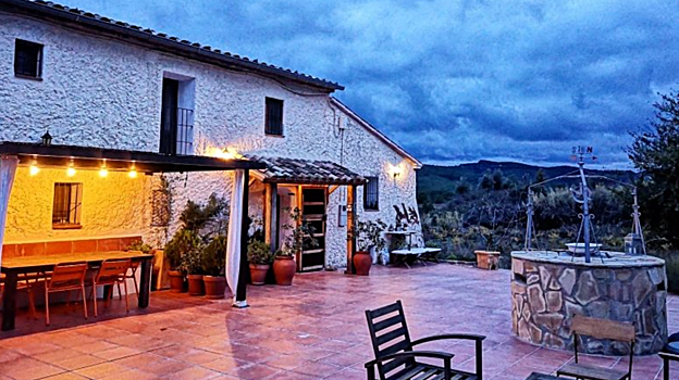 Patio de Masía Spa Can Pascol