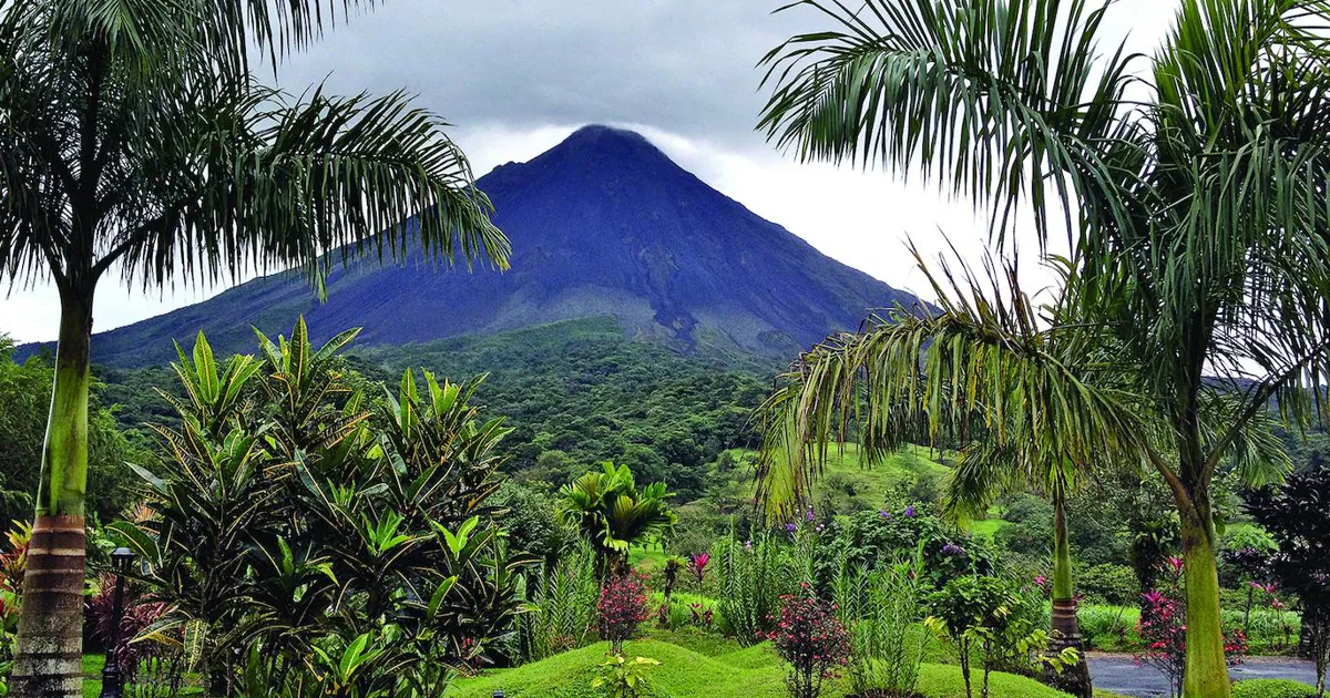 Rica: siete parques donde los volcanes las estrellas