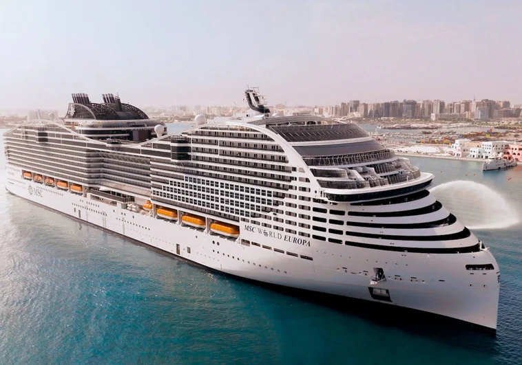 El crucero de lujo que se convertirá en un hotel flotante en el Mundial de Qatar 2022