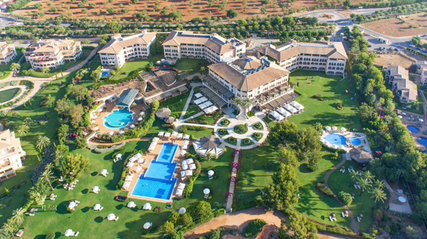 Vista aérea del hotel St.Regis Mardavall Mallorca