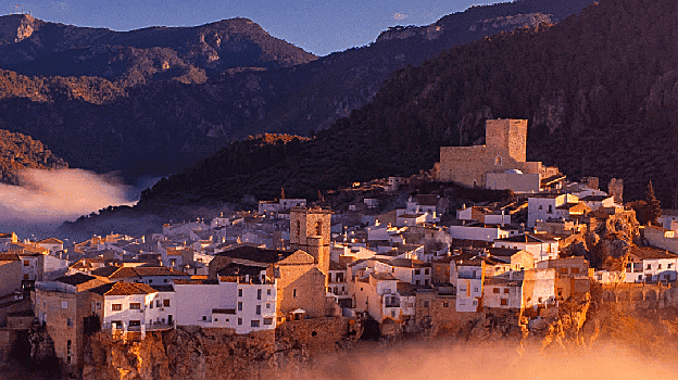 Hornos entre la niebla